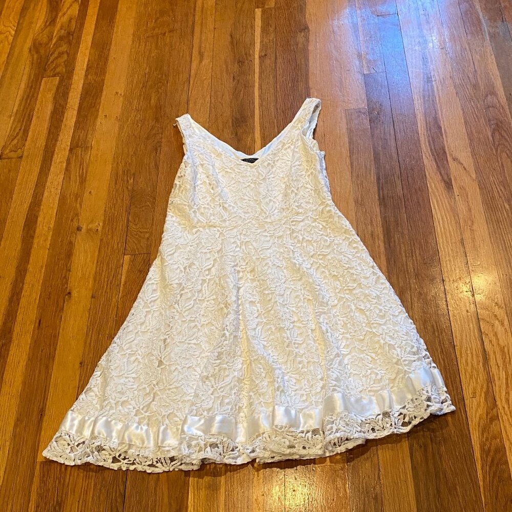 Tahari Ivory Lace W/Ribbon Trim Sleeveless Dress Size 12P